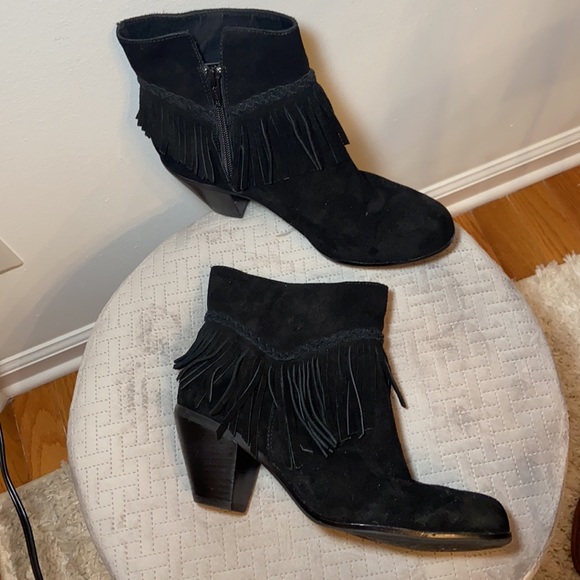 Gianni Bini Shoes | Suede Fringed, New Bootie | Black | Size: 8.5 - Picture 14 of 15
